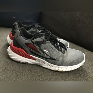 Men’s Fila runners